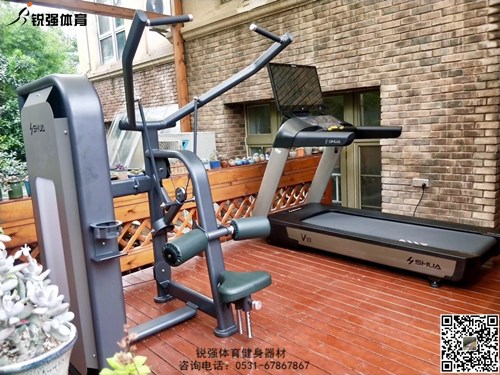 濟南某小區陽(yáng)光房?jì)鹊乃郊医∩矸?>
        <i class=